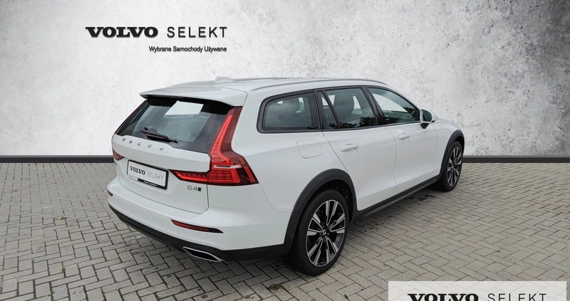 Volvo V60 Cross Country cena 139900 przebieg: 119891, rok produkcji 2019 z Kcynia małe 407